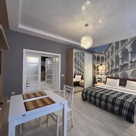 площа ринок * リヴィウ